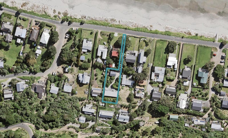 121 The Strand, Onetangi, Waiheke Island - Carousel 1