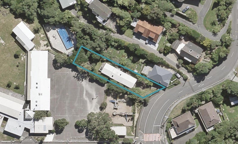 1A Maungaraki Road, Korokoro, Lower Hutt - Carousel 1