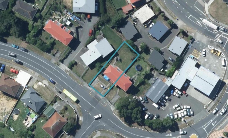 201A Mungavin Avenue, Cannons Creek, Porirua - Carousel 1