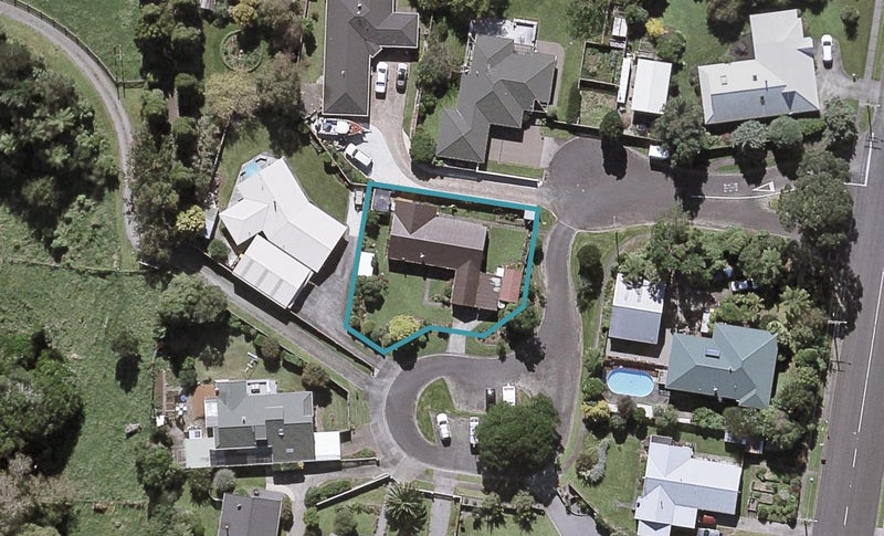 6 Kapu Grove, Whalers Gate, New Plymouth - Carousel 1