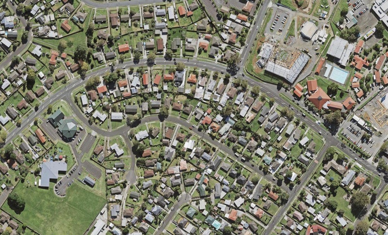 23 Lyncroft Street, Mangere East, Auckland - Carousel 1