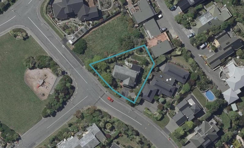 5 Selleck Street, Mount Pleasant, Christchurch - Carousel 1