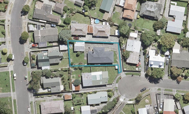 14 Beryl Grove, Birchville, Upper Hutt - Carousel 1