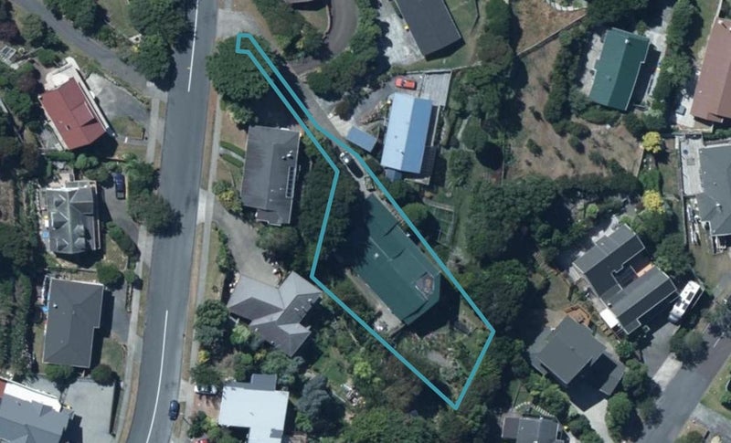 72 Ayton Drive, Whitby, Porirua - Carousel 1