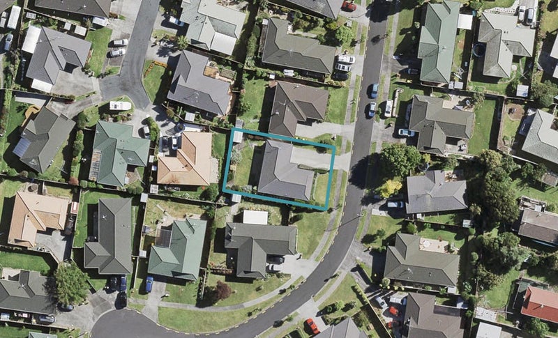 7 Matilda Place, Weymouth, Auckland - Carousel 1