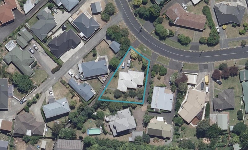 66 Mansel Avenue, Hillcrest, Hamilton - Carousel 1