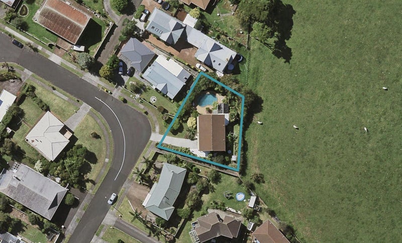 13 Hurstbourn Priors, Goodwood Heights, Auckland - Carousel 1