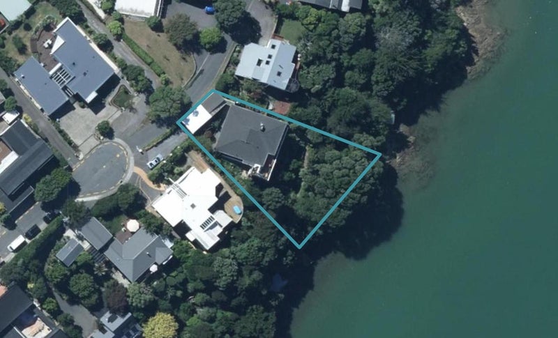 74 Seaview Road, Paremata, Porirua - Carousel 1