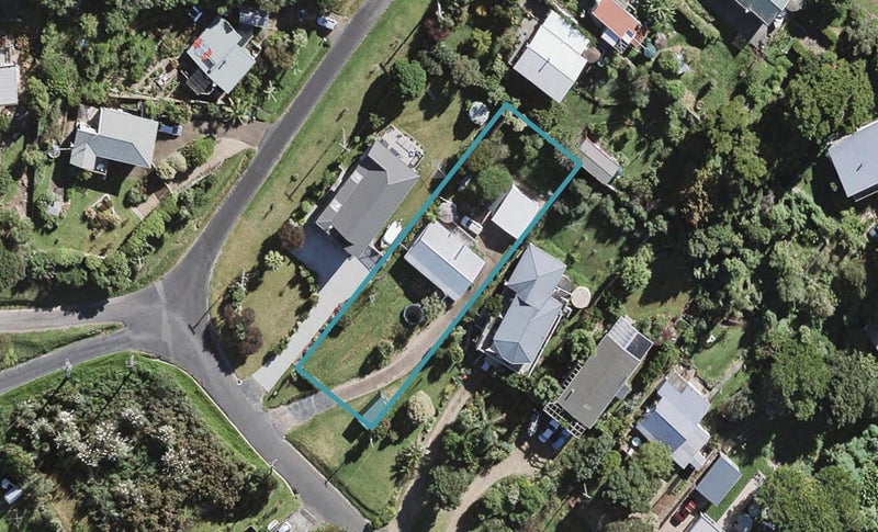 31 Tetley Road, Surfdale, Waiheke Island - Carousel 1