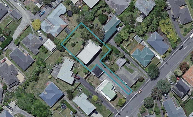 12 Arapiko Street, Johnsonville, Wellington - Carousel 1