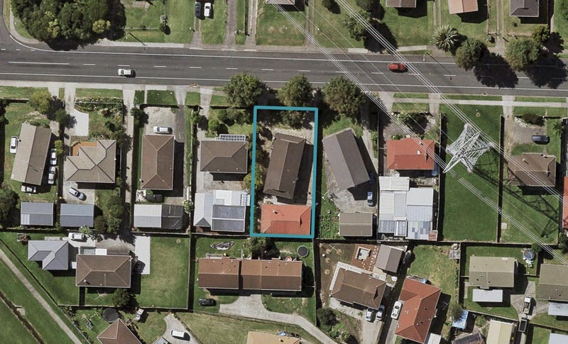 63 Flat Bush Road, Clover Park, Auckland - Carousel 1