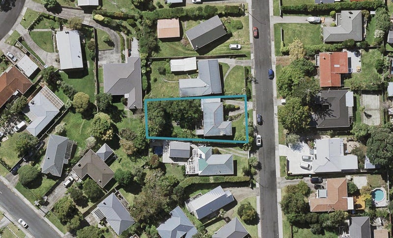 6 Wylie Avenue, Sunnynook, Auckland - Carousel 1