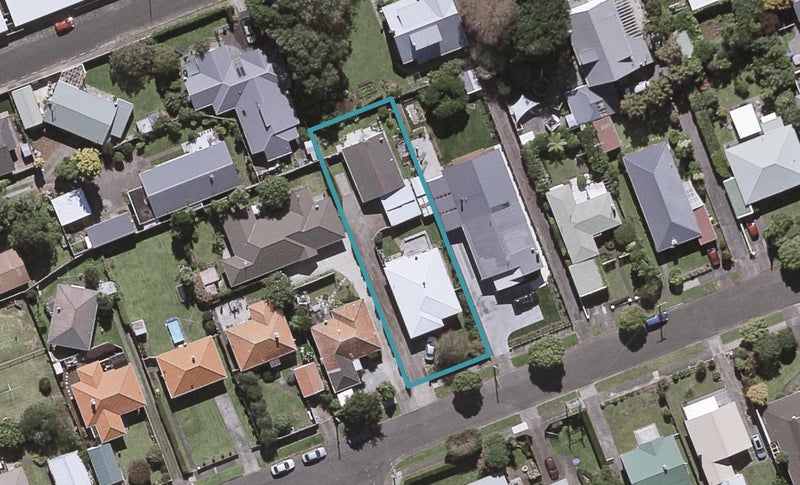 1/13 Timandra Street, Welbourn, New Plymouth - Carousel 1