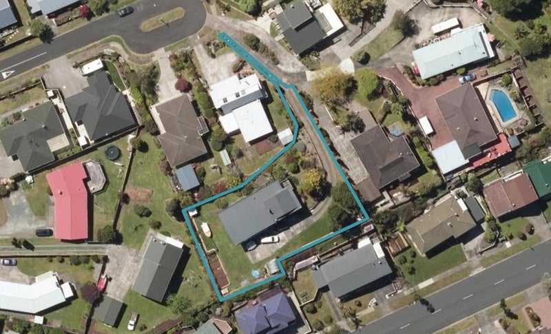 8 Barclay Place, Kamo, Whangarei - Carousel 1
