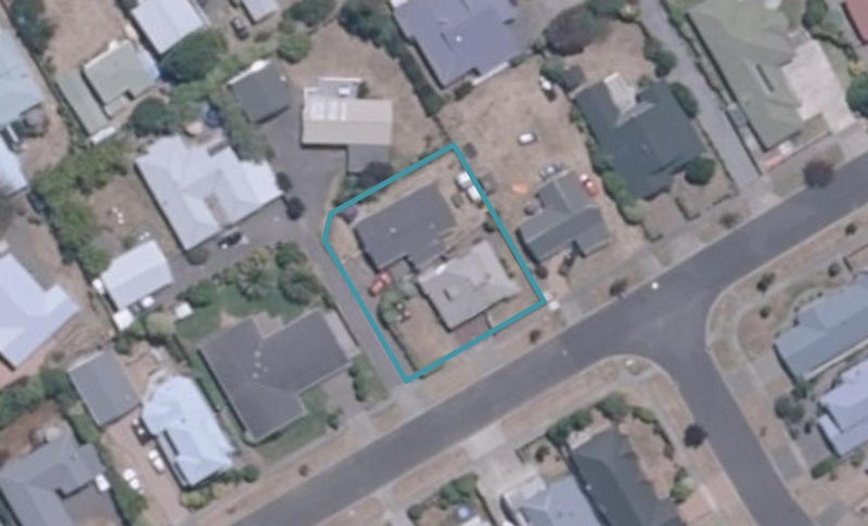 2/24 Stanley Street, Wharewaka, Taupo - Carousel 1