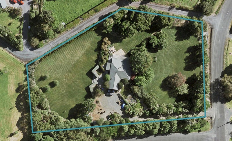 249 Runciman Road, Pukekohe - Carousel 1
