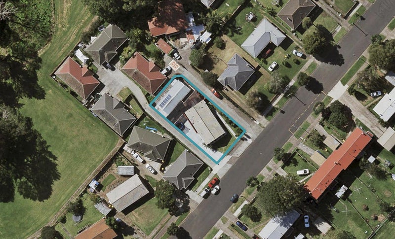 52 Gilbert Road, Ōtara, Auckland - Carousel 1