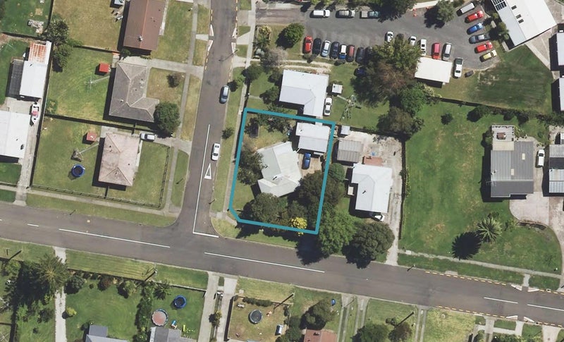 3 Pickering Street, Outer Kaiti, Gisborne - Carousel 1
