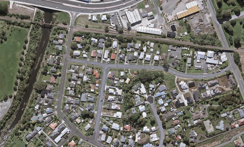 10A Atiawa Street, Glen Avon, New Plymouth - Carousel 1