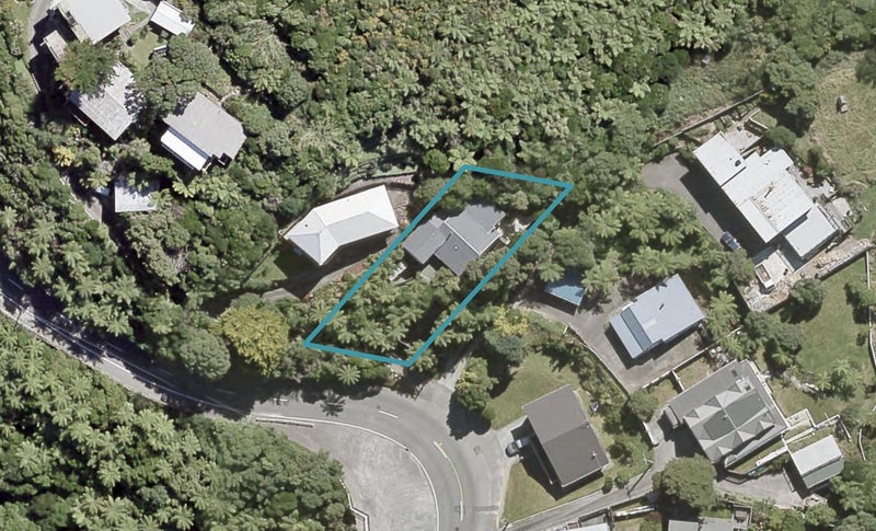24 Akatea Road, Korokoro, Lower Hutt - Carousel 1