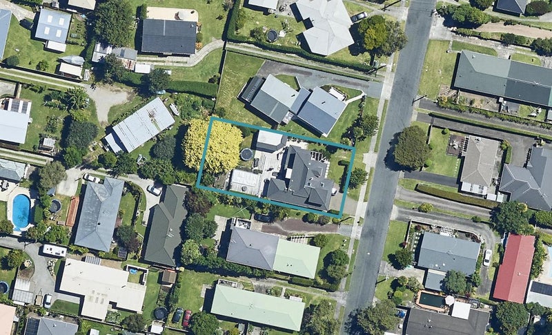 41 Myres Street, Otumoetai, Tauranga - Carousel 1