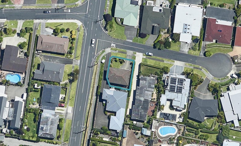 2 Hazel Terrace, Otumoetai, Tauranga - Carousel 1