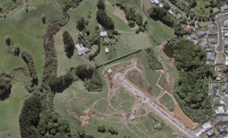 38 Honeyfield Drive, Whalers Gate, New Plymouth - Carousel 1