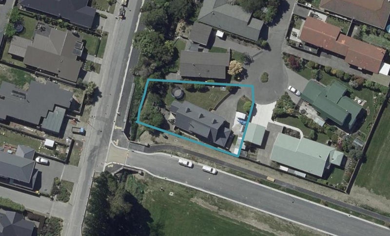 10 Bridgemere Lane, Cracroft, Christchurch - Carousel 1