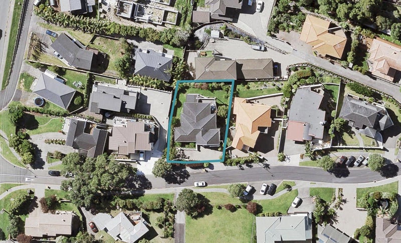 4 St Clair Place, Browns Bay, Auckland - Carousel 1