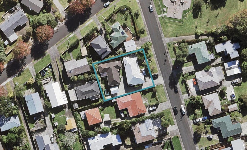 2/3 Windy Ridge Road, Glenfield, Auckland - Carousel 1