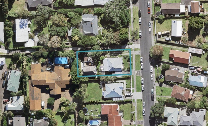 1/6 Roseberry Avenue, Birkenhead, Auckland - Carousel 1