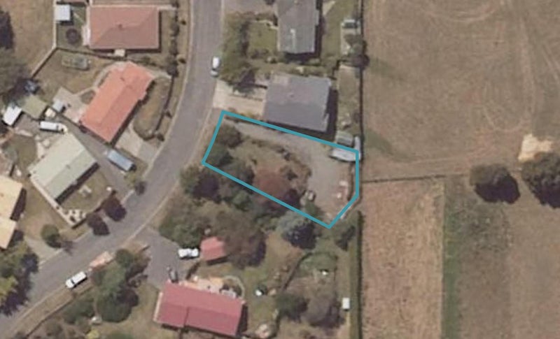 13 Whitestone Crescent, Weston, Oamaru - Carousel 1