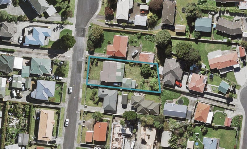 5 Ascot Avenue, Henderson, Auckland - Carousel 1