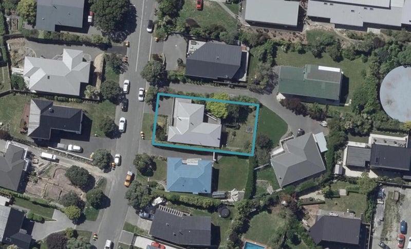 266 Cannon Hill Crescent, Mount Pleasant, Christchurch - Carousel 1