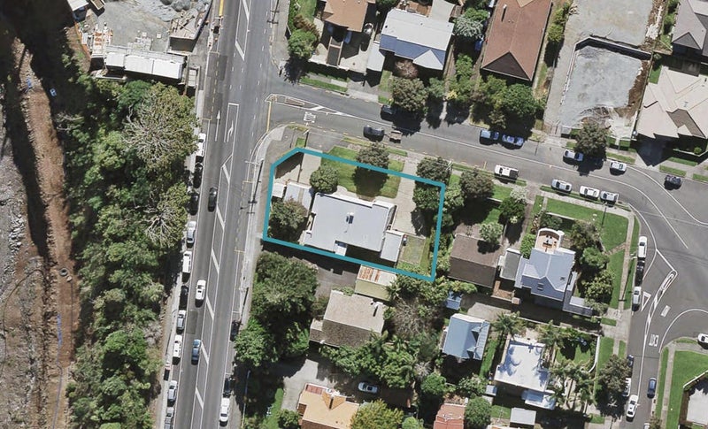 14 Kingsway, Three Kings, Auckland - Carousel 1