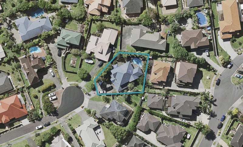 18 Te Hoe Grove, Pinehill, Auckland - Carousel 1