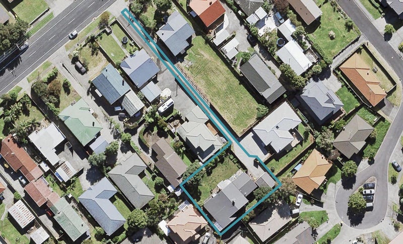 114 Hutchinson Avenue, New Lynn, Auckland - Carousel 1