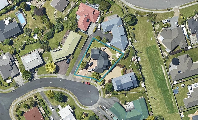 12 Gareth Place, Lynmore, Rotorua - Carousel 1