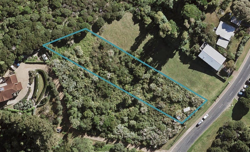 10 Mako Street, Oneroa, Waiheke Island - Carousel 1