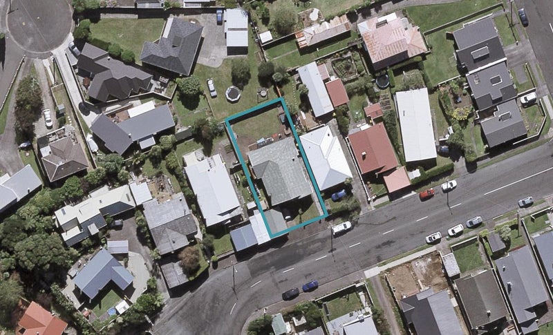 9 Ngaio Street, Strandon, New Plymouth - Carousel 1