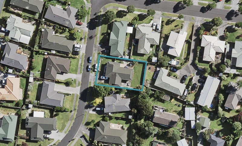 4 Matilda Place, Weymouth, Auckland - Carousel 1