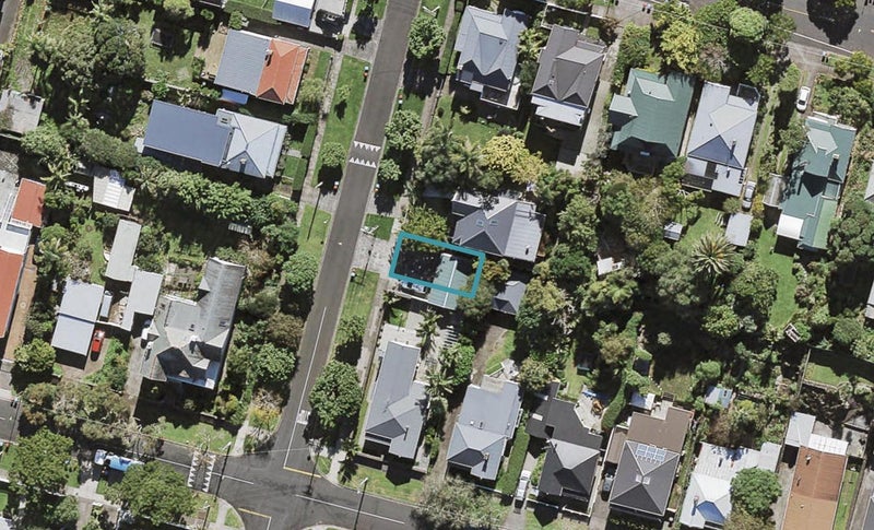 70 King Edward Street, Sandringham, Auckland - Carousel 1