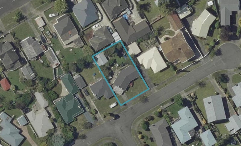 12 Anglesey Place, Awapuni, Palmerston North - Carousel 1