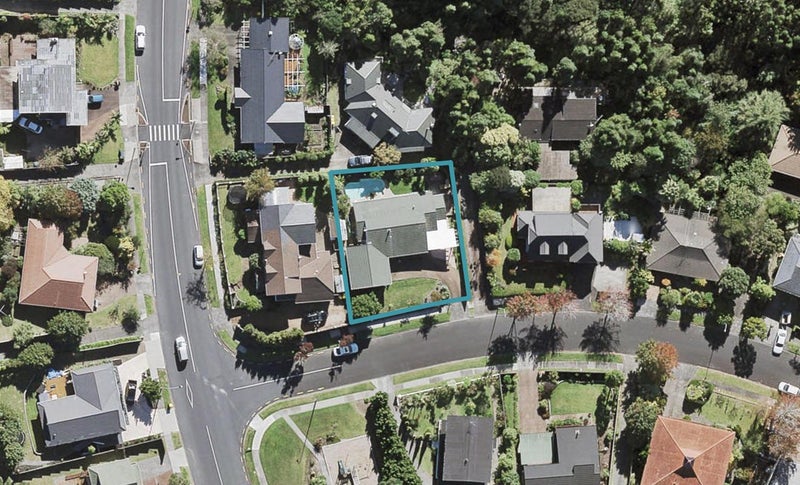 2 Portsea Place, Chatswood, Auckland - Carousel 1