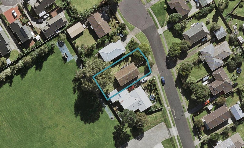 22 Cardrona Place, Favona, Auckland - Carousel 1