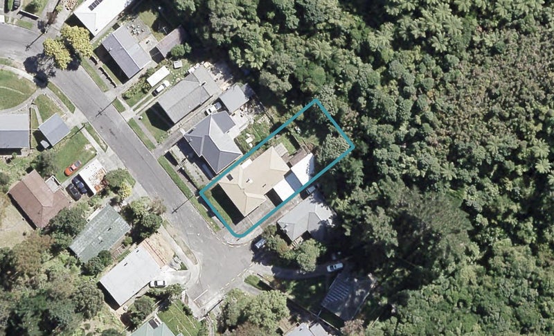24 Holmes Grove, Naenae, Lower Hutt - Carousel 1