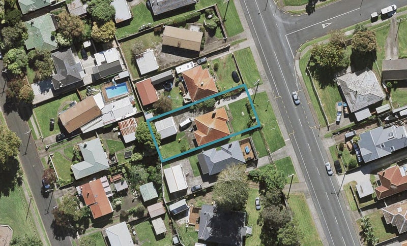 124 Coronation Road, Mangere Bridge, Auckland - Carousel 1