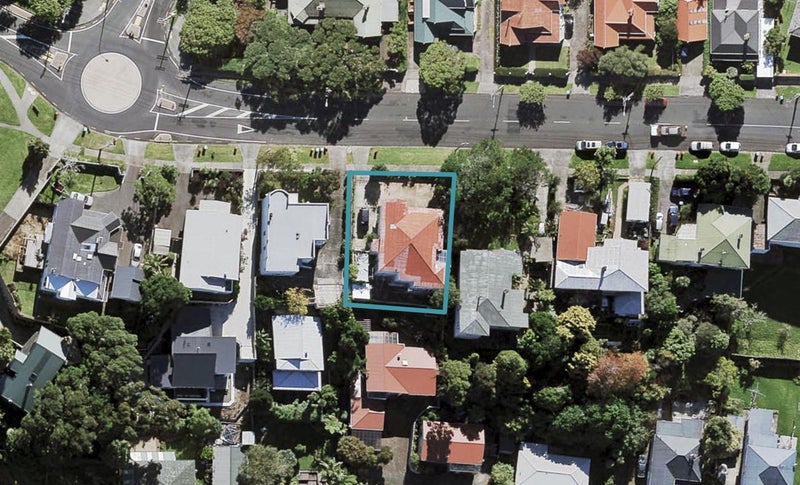 34 Western Springs Road, Morningside, Auckland - Carousel 1