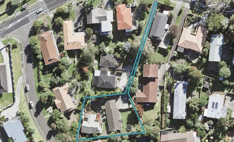 2/236 Glamorgan Drive, Northcross, Auckland - Carousel 1