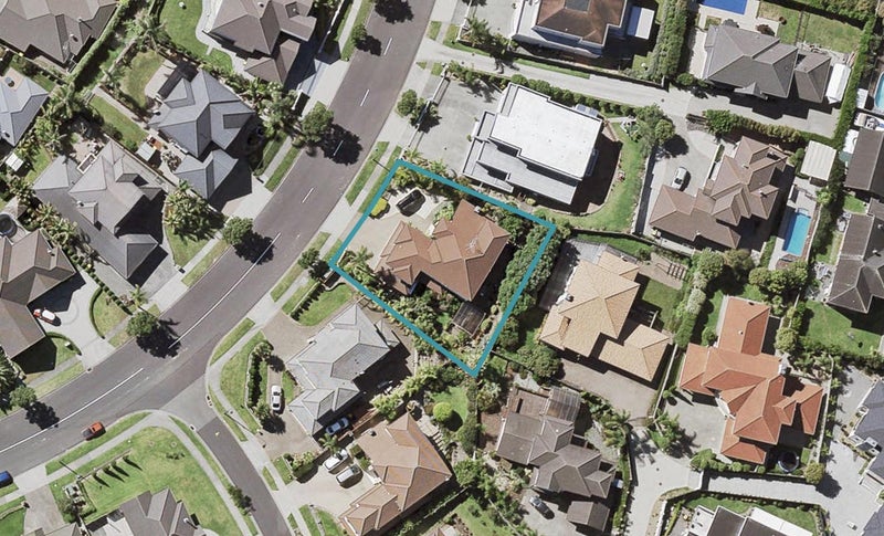 70 Moyrus Crescent, East Tamaki Heights, Auckland - Carousel 1